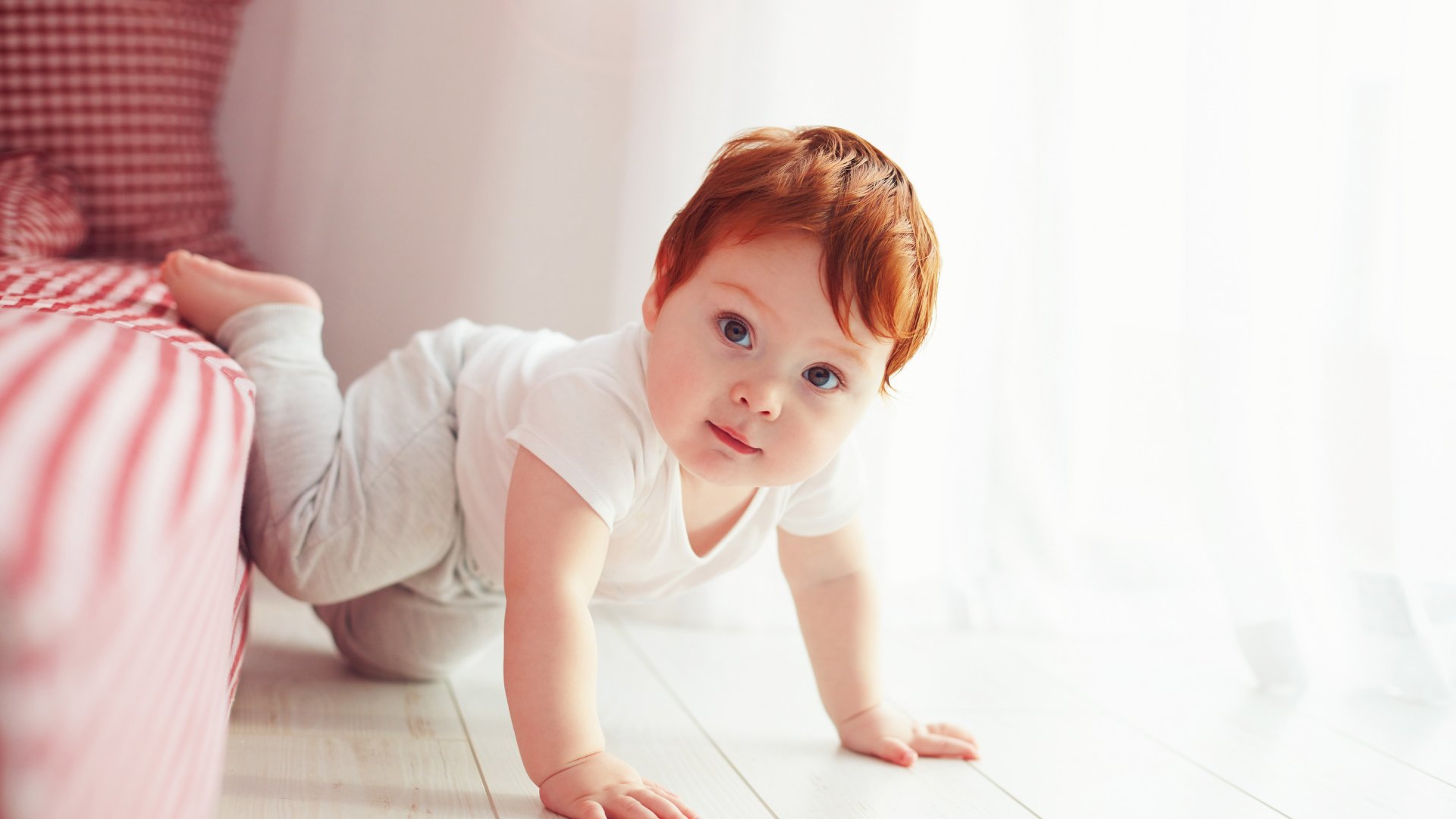 Развитие ребенка в 4 месяца | Развитие мальчиков и девочек в 4 месяца: вес, рост, что умеет