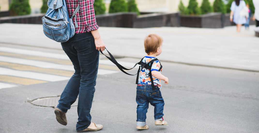 В каком возрасте ребенок должен уметь ходить